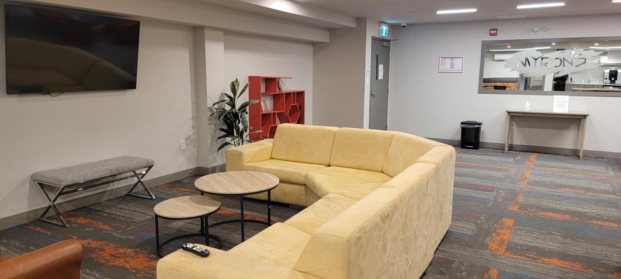 The Arts Hotel 夏洛特敦 外观 照片